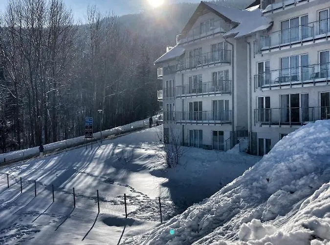 Pod Wyciagiem - Czarna Gora & Heudorf